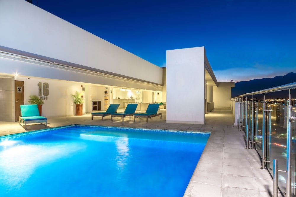 プールサイドバー