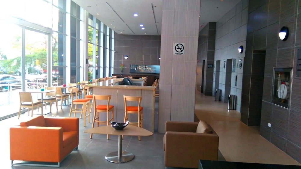 ロビー応接スペース