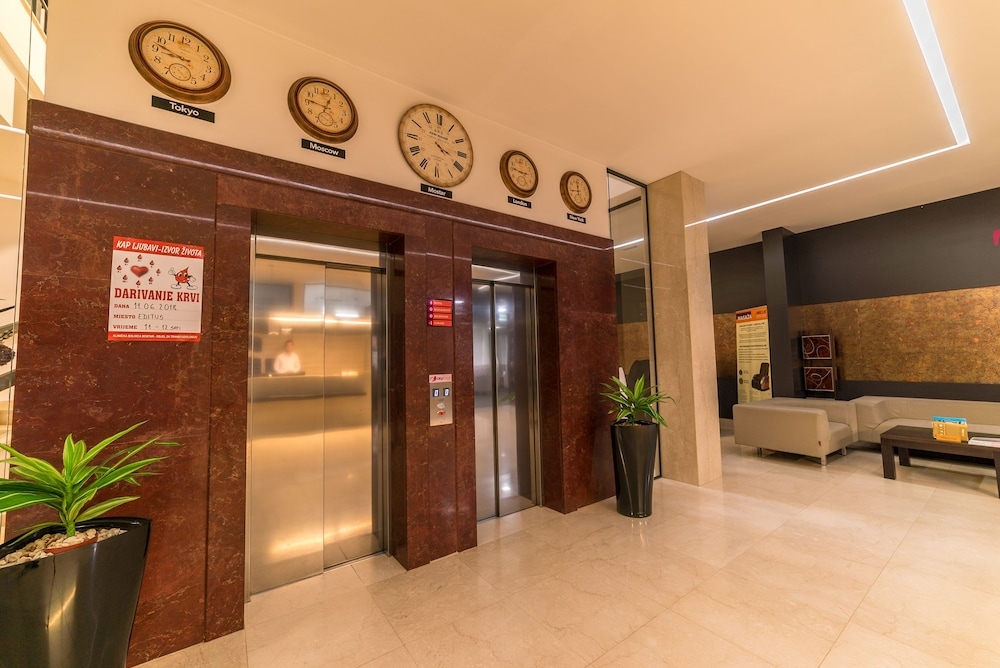 ロビー応接スペース