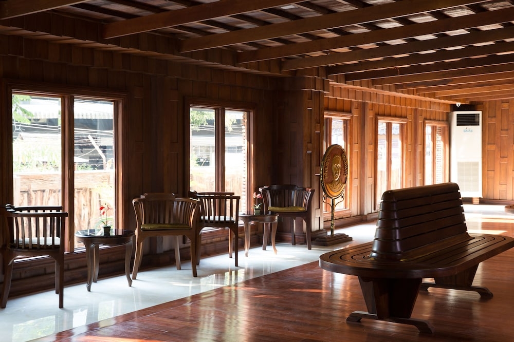 ロビー応接スペース