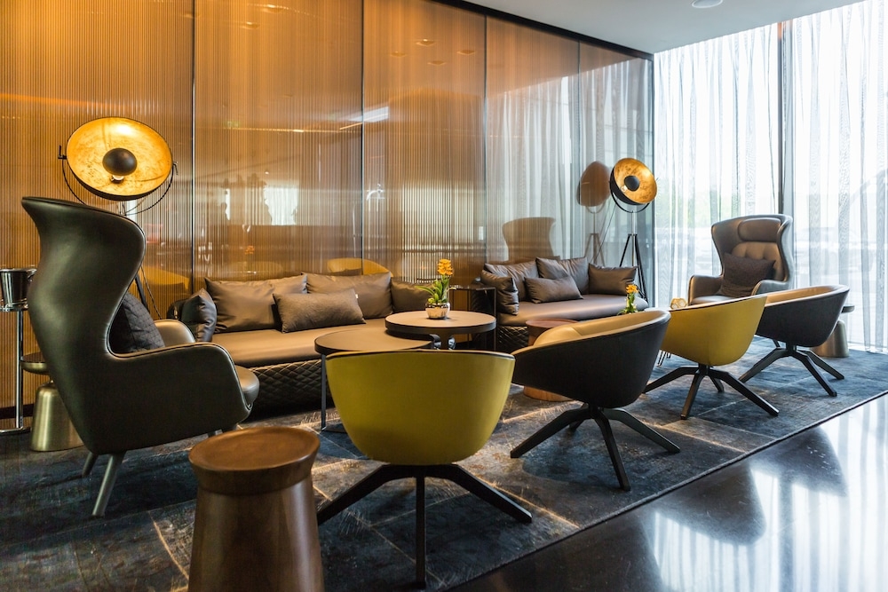 ロビーラウンジ