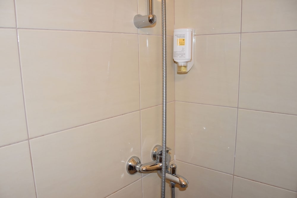 バスルームのシャワー