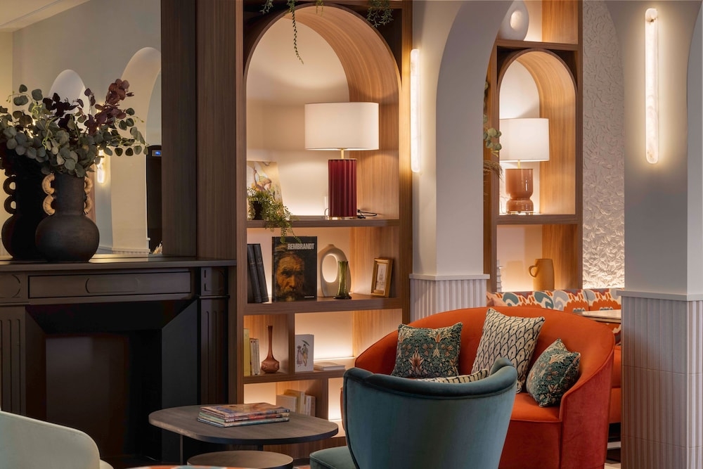 ロビーラウンジ