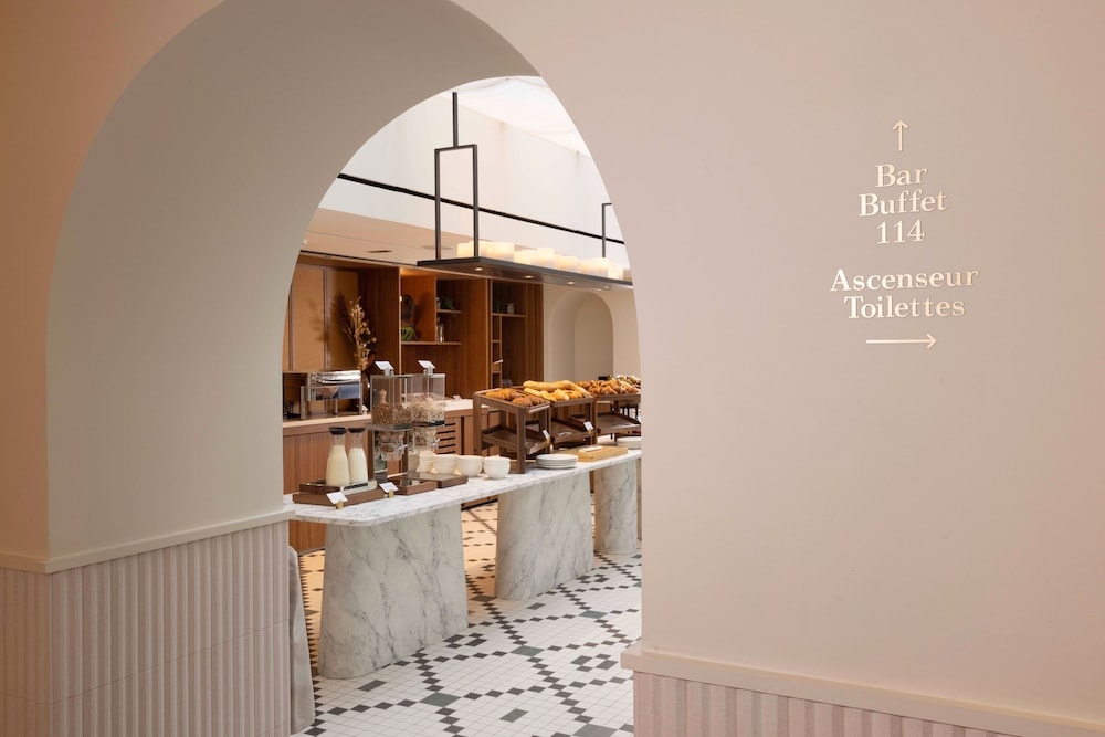 朝食ビュッフェ