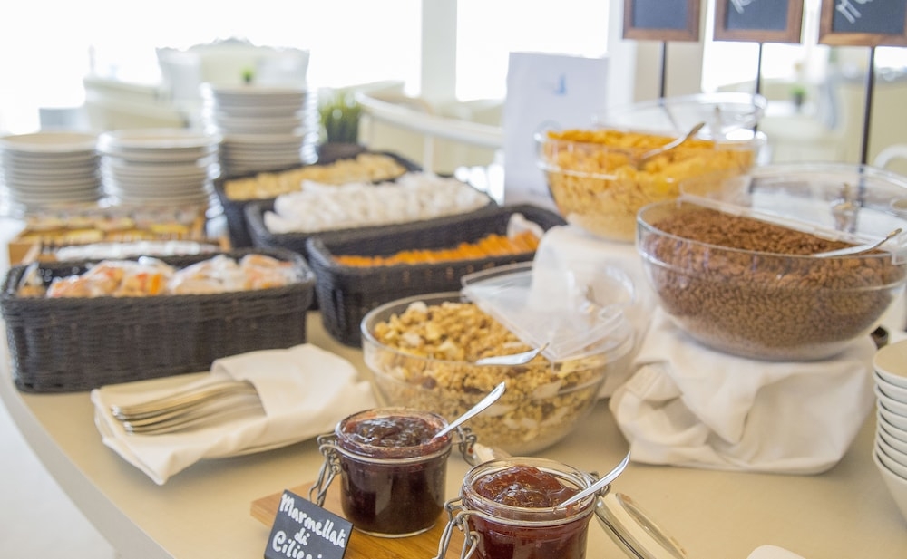 朝食ビュッフェ