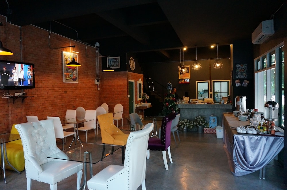 チェックイン / チェックアウト キオスク