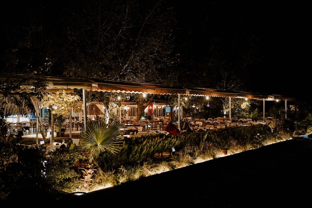 屋外ダイニングエリア