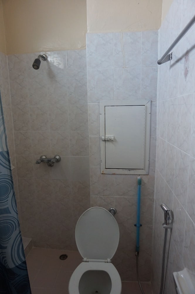 バスルームのシャワー