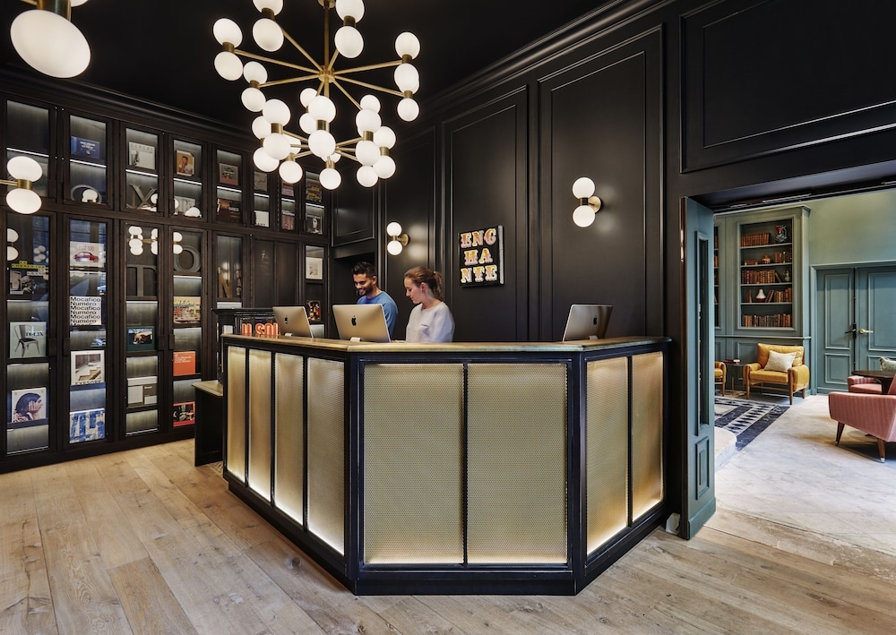 レセプション ホール