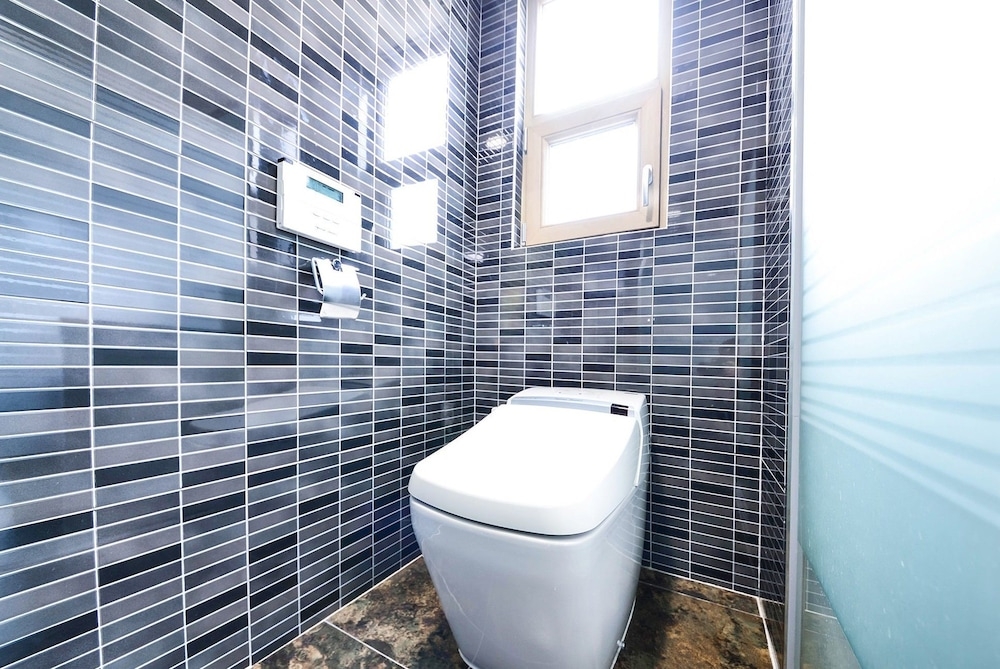 バスルームのシャワー