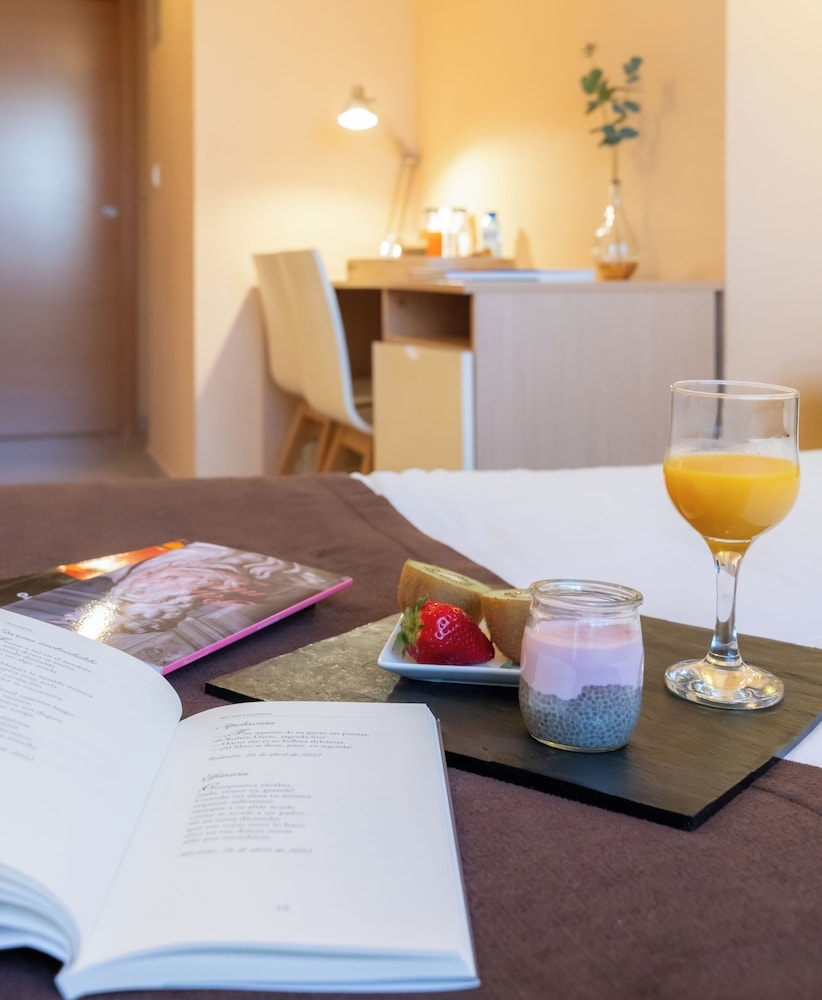 客室内のダイニングエリア