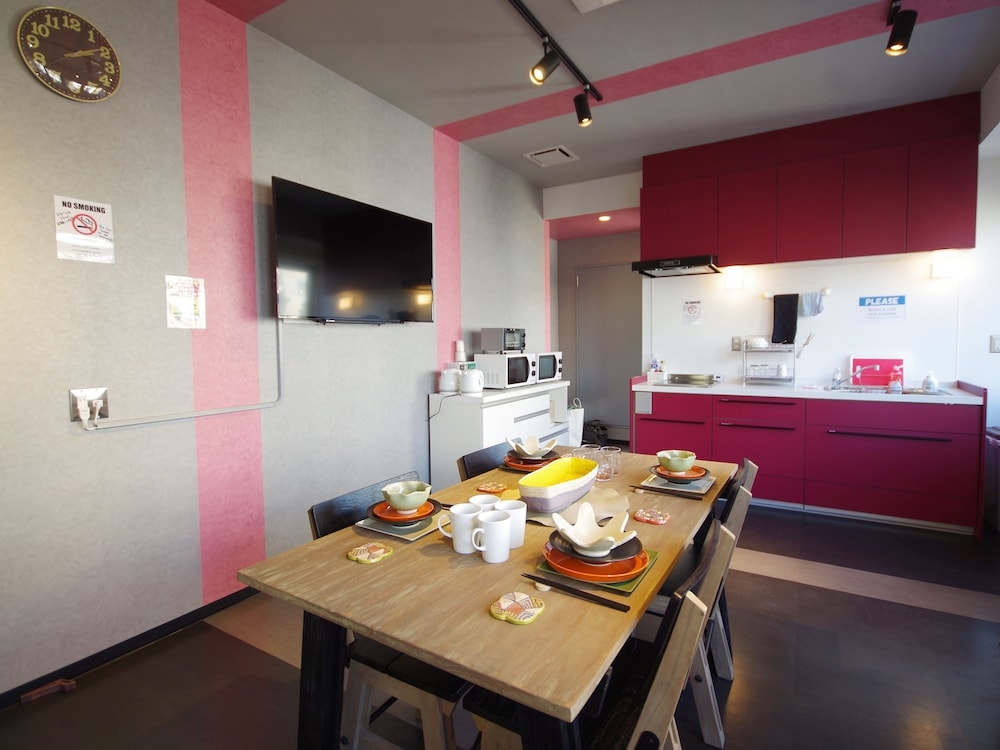 客室内のダイニングエリア