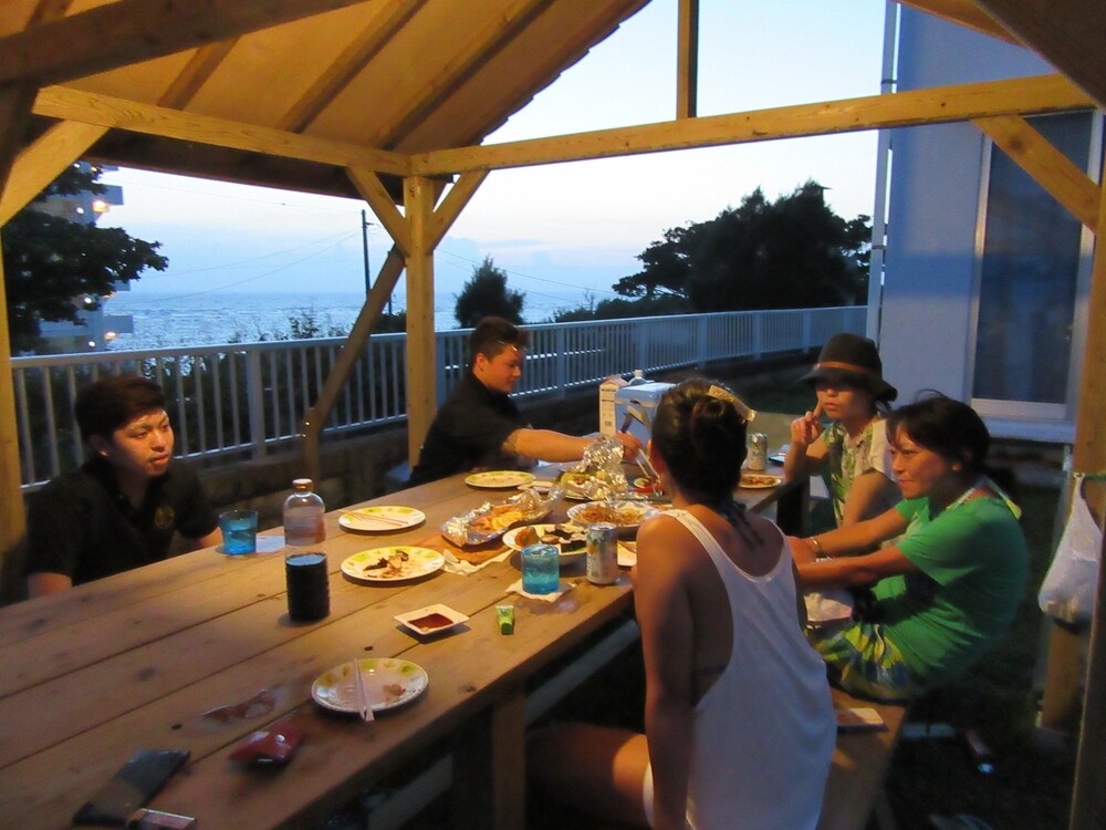 屋外ダイニングエリア