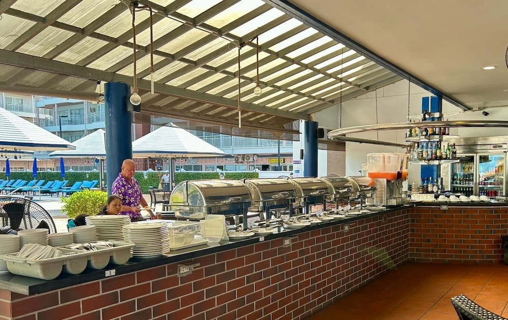 朝食ビュッフェ