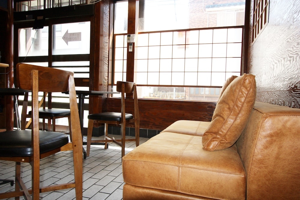 ロビーラウンジ