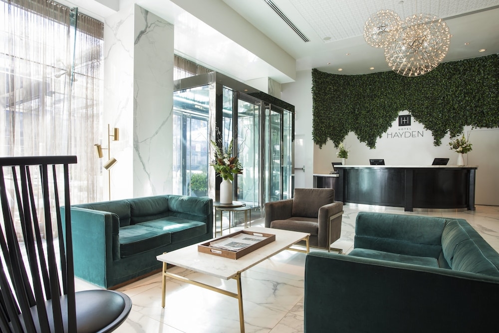 ロビー応接スペース