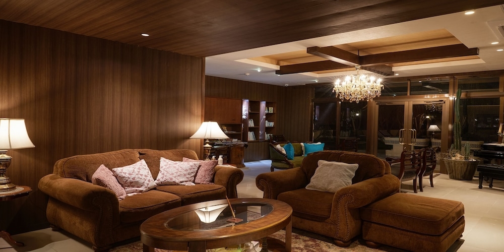 ロビーラウンジ