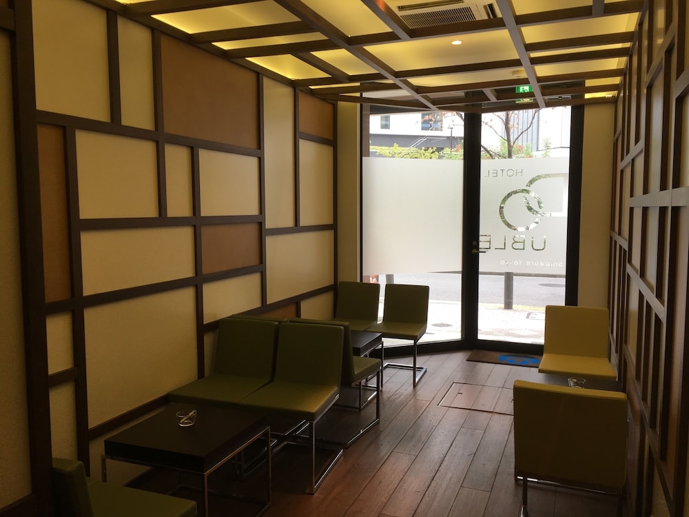 内部エントランス