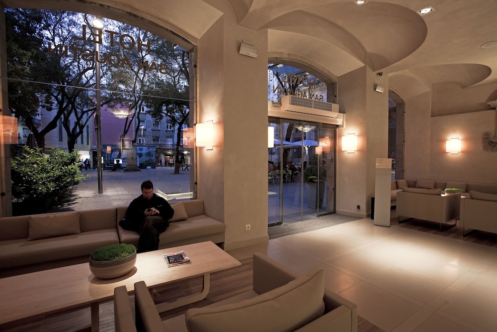 ロビー応接スペース