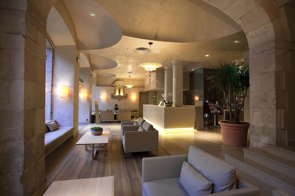 ロビーラウンジ