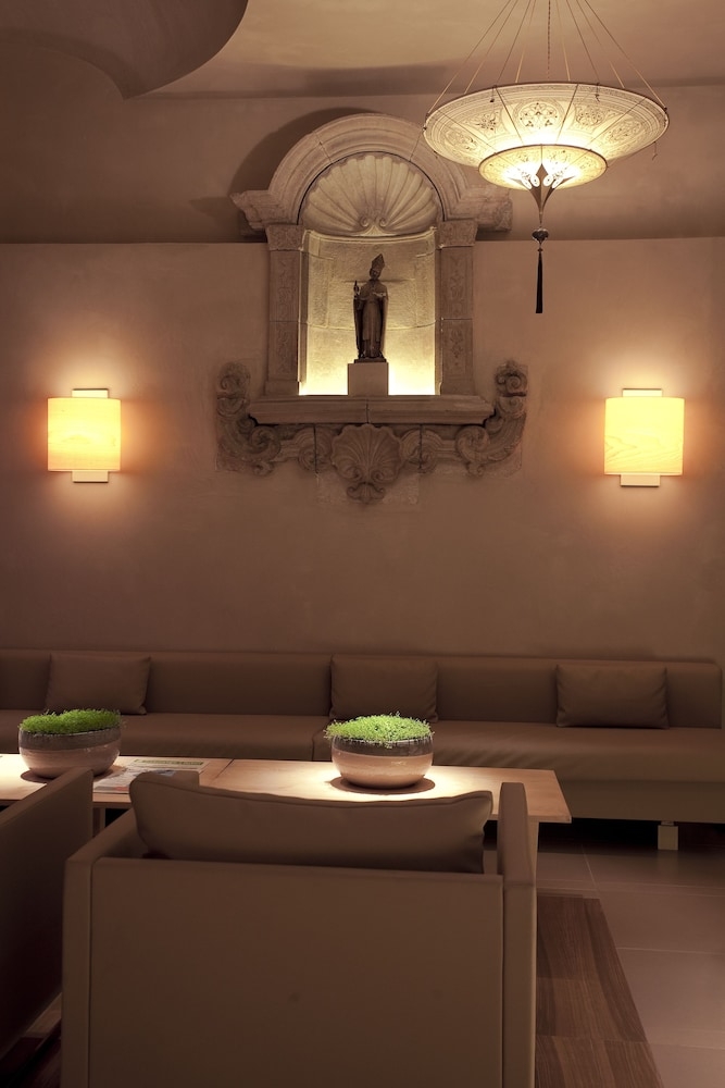 ロビー応接スペース