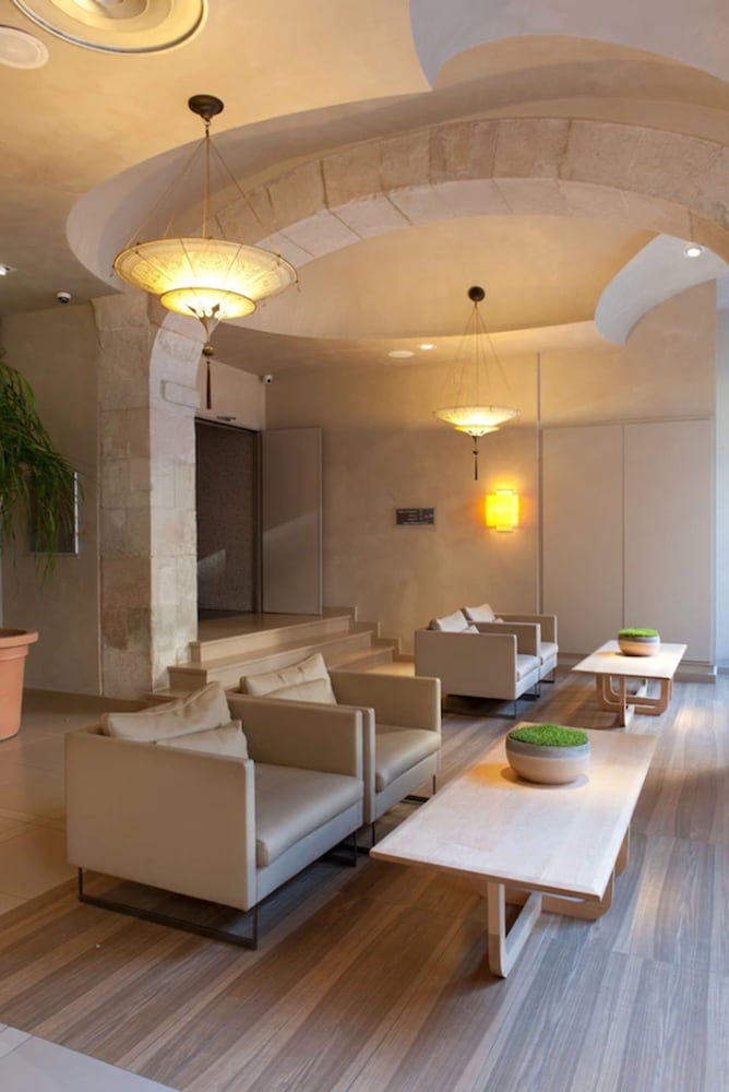 ロビー応接スペース