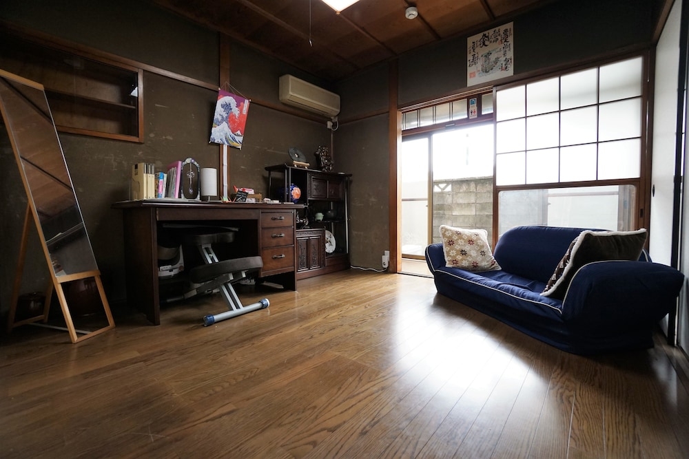 ロビーラウンジ