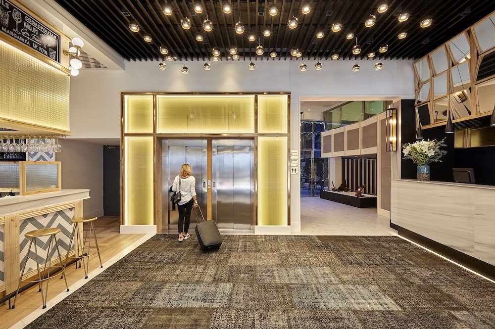 ロビー応接スペース