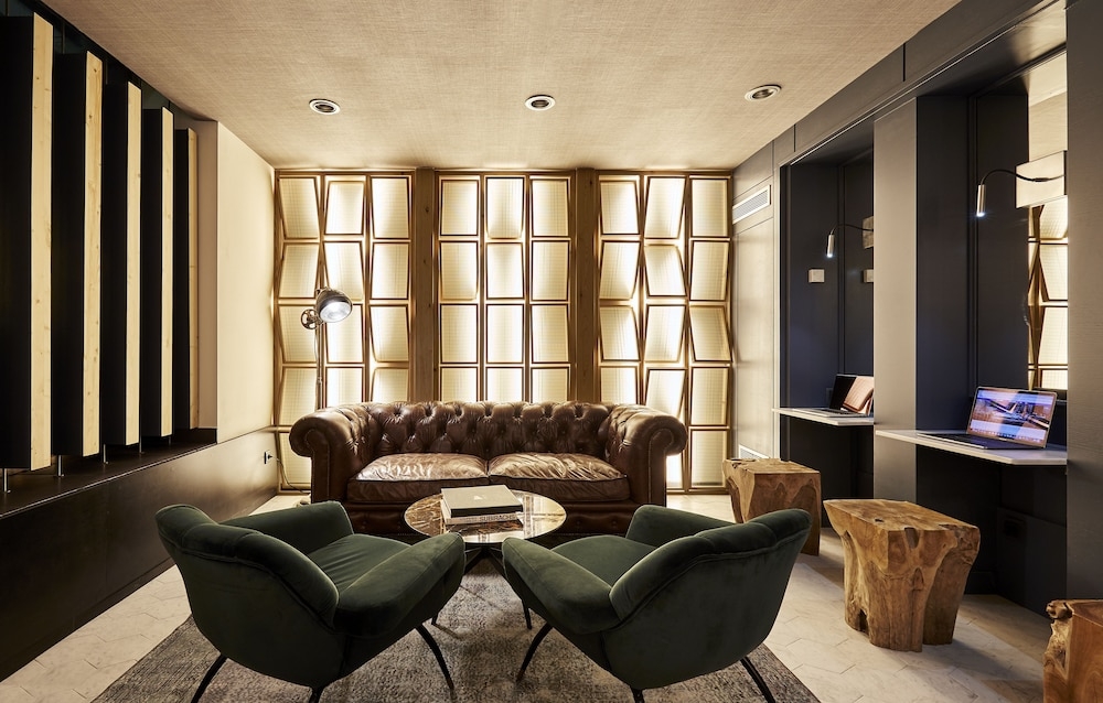 ロビーラウンジ