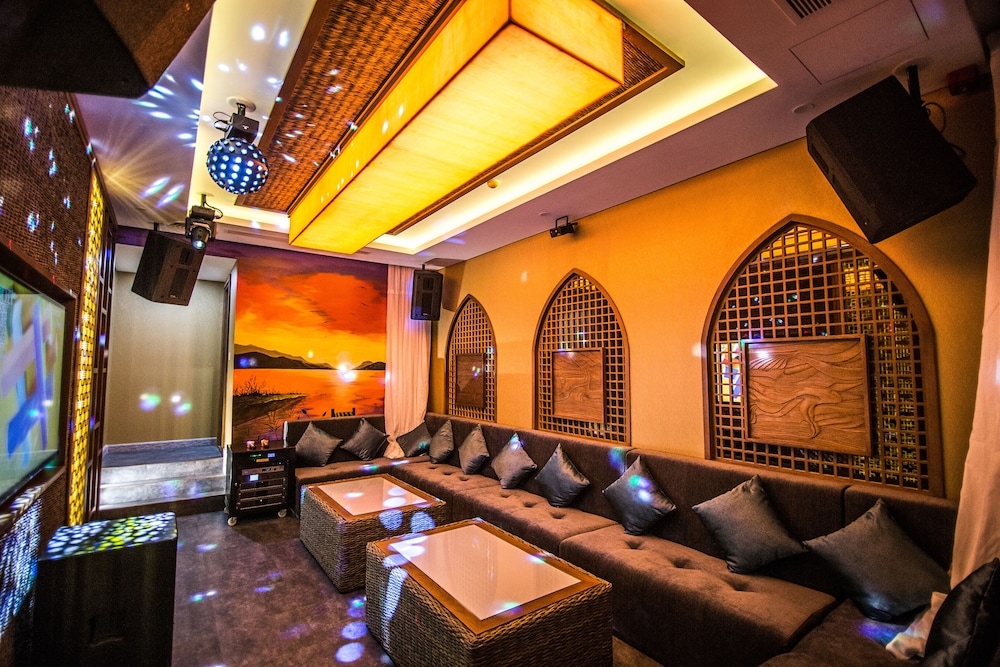 カラオケ ルーム