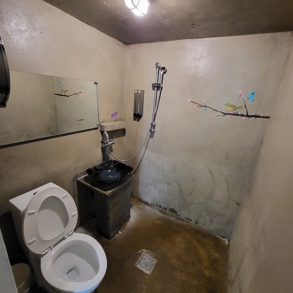 バスルームのシャワー