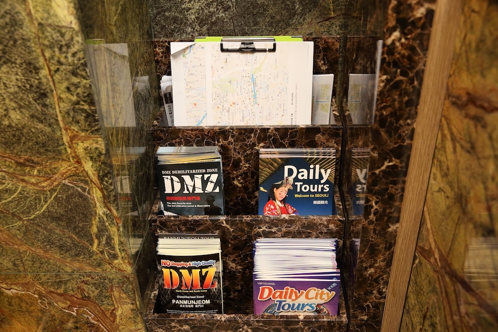 ロビーラウンジ