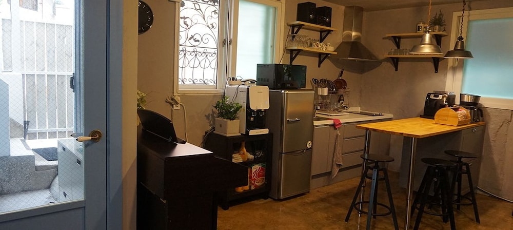 客室内のダイニングエリア