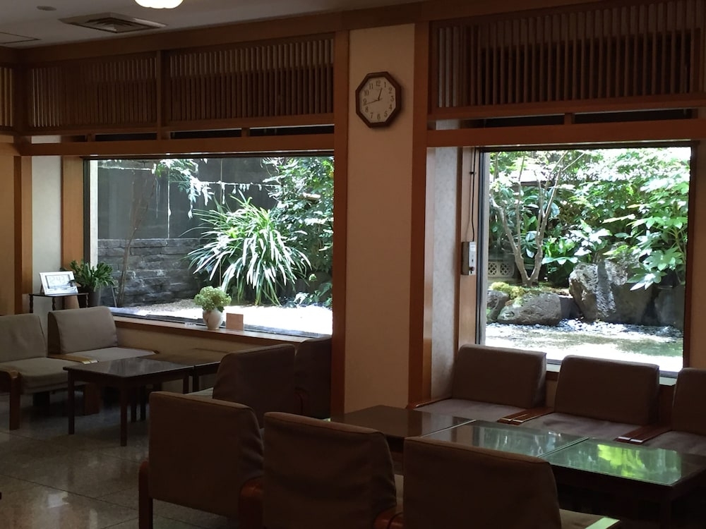 ロビーラウンジ