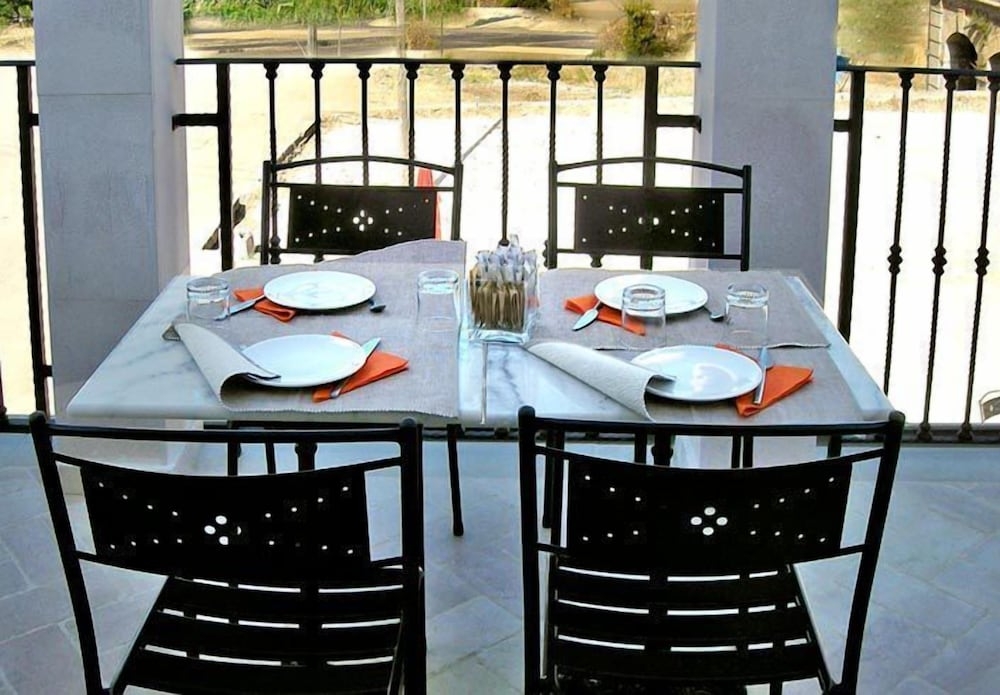 屋外ダイニングエリア