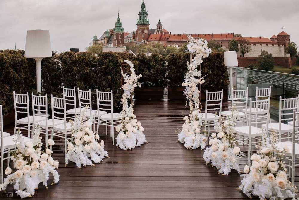 屋外バンケット スペース