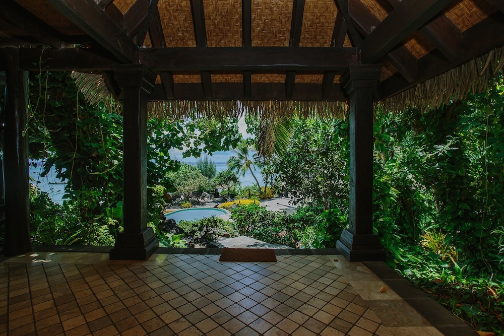 ロビーラウンジ