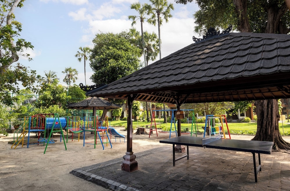 子供用の遊び場 - 屋外