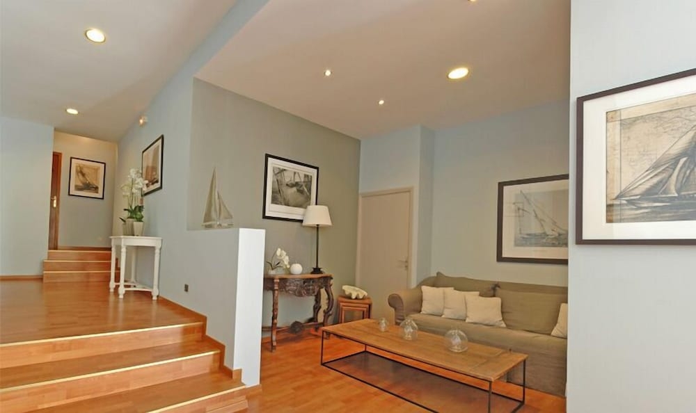 ロビー応接スペース