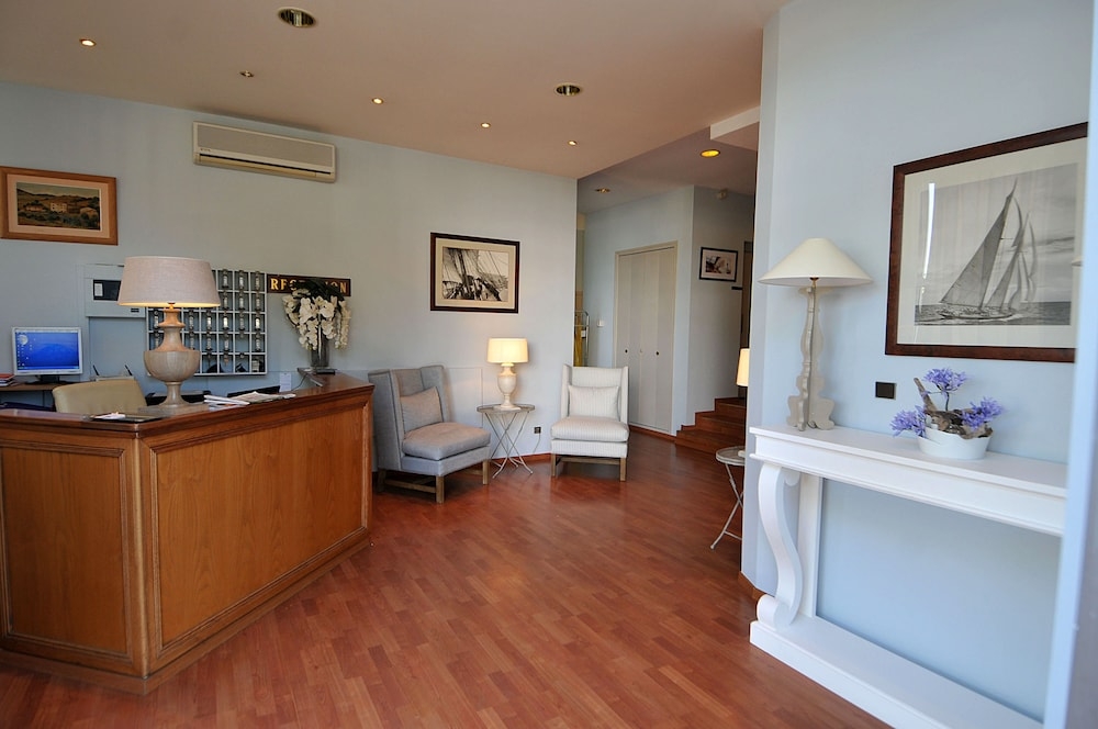 ロビー応接スペース