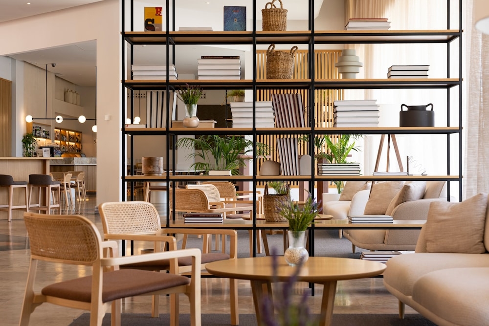 ロビー応接スペース