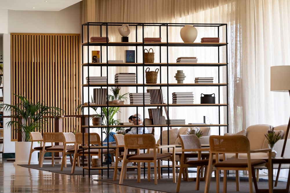 ロビー応接スペース