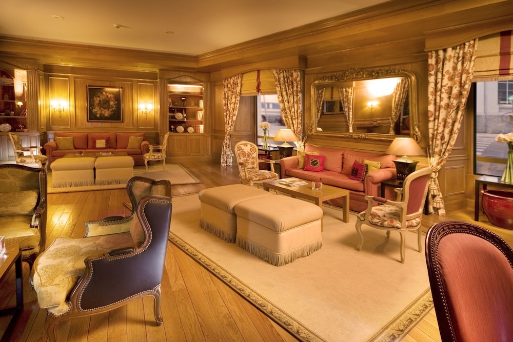 ロビー応接スペース