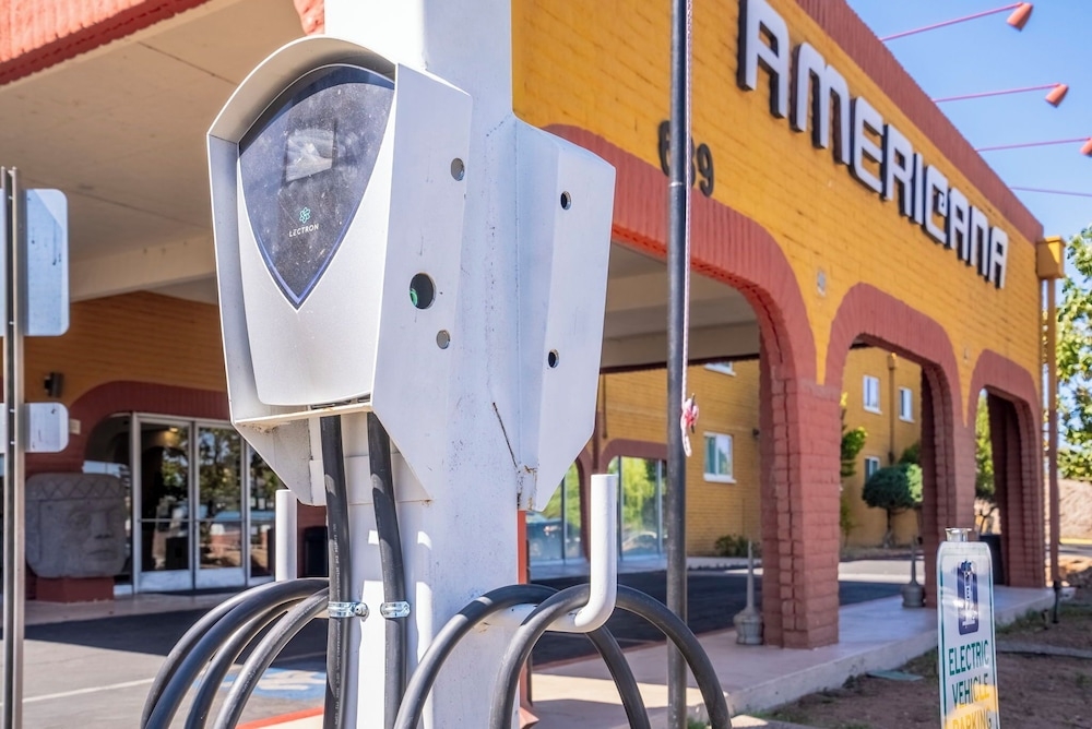 電気車両充電スタンド