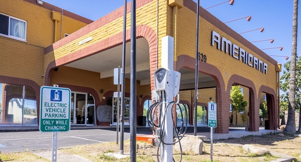 電気車両充電スタンド