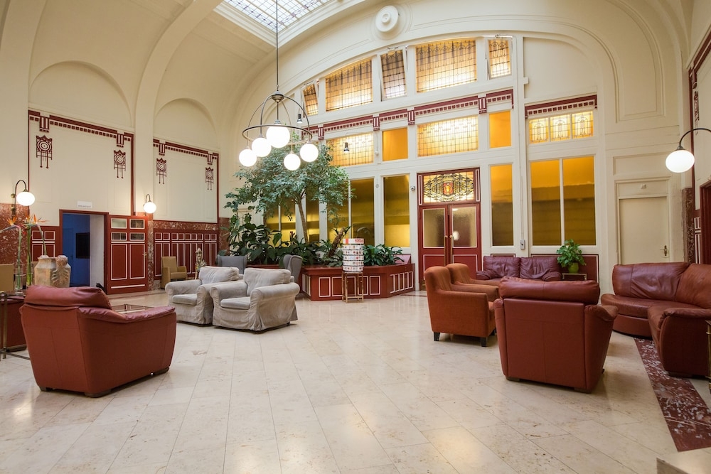 ロビー応接スペース