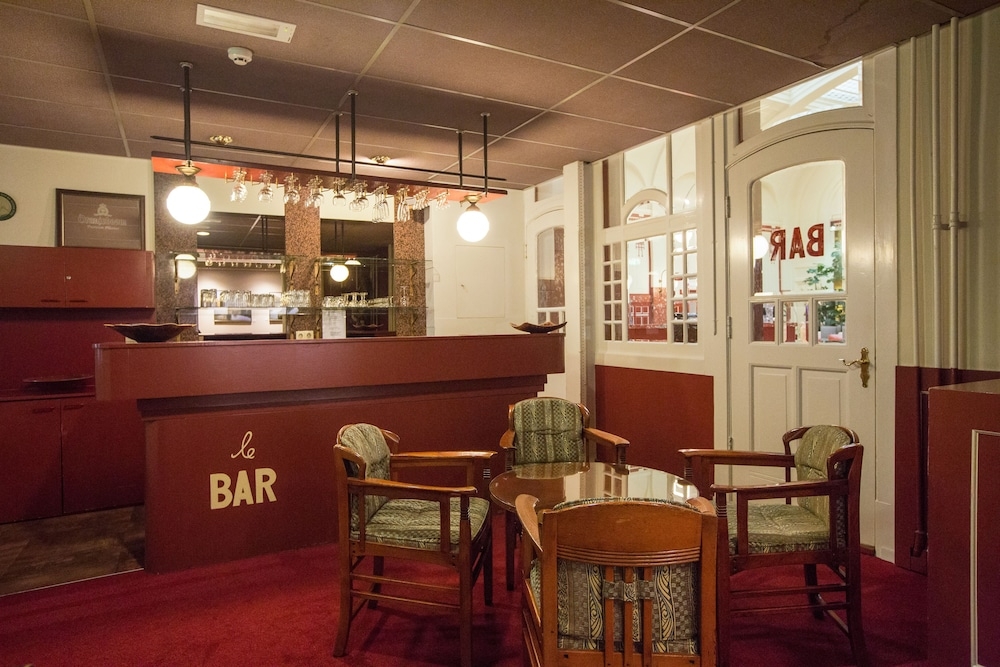 バー (施設内)