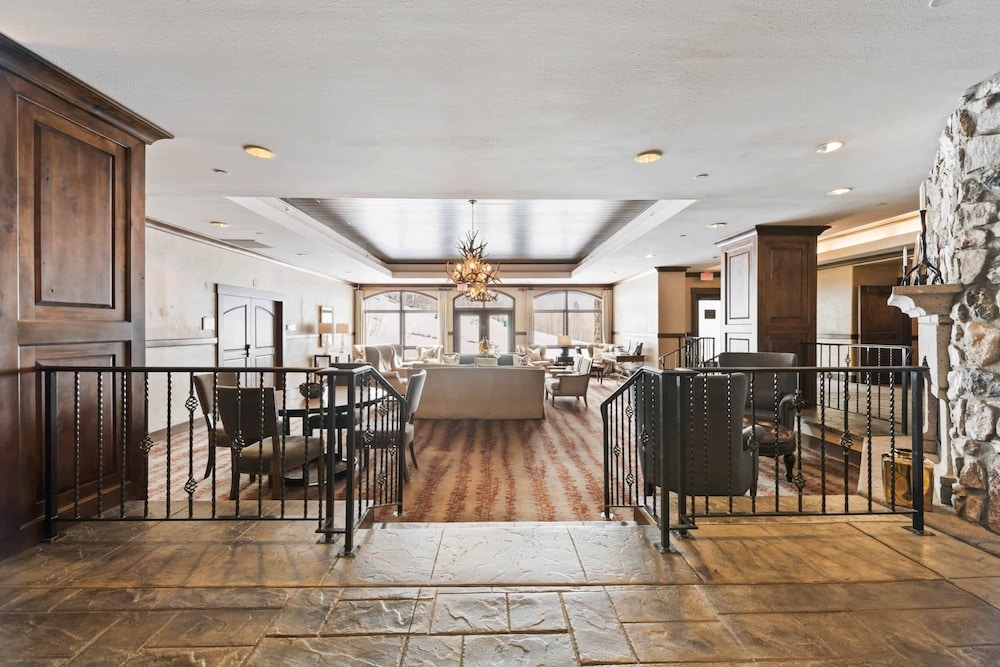 ロビー応接スペース