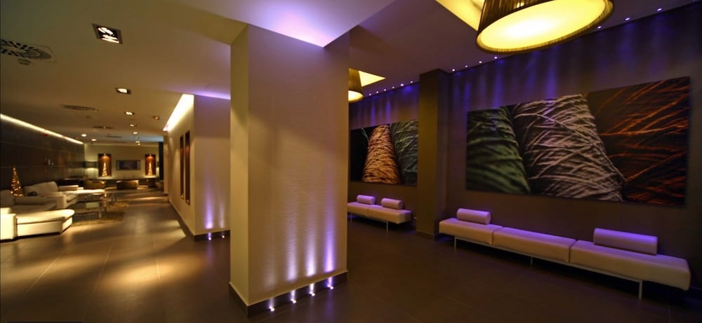 ロビー応接スペース