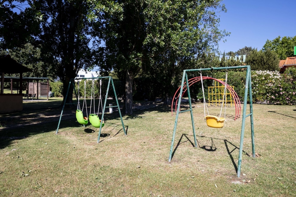 子供用の遊び場 - 屋外